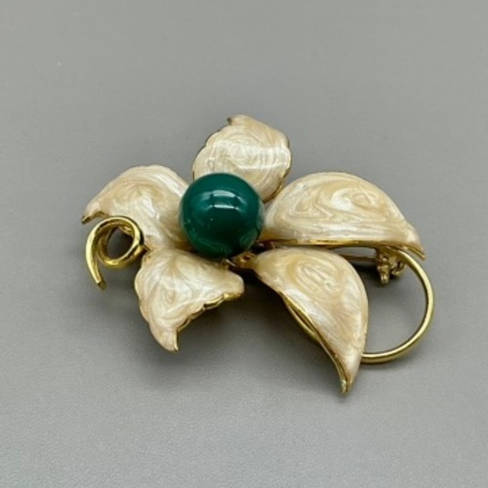 Brooch Cream Pearlescent Enamel Flower Green Cabochon Gold Tone Floral 2.5"